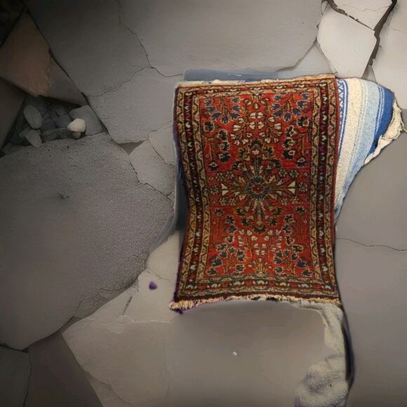 ANTIQUE / VINTAGE SAROUK wool Oriental rug hand-knotted floral design - Picture 1 of 7